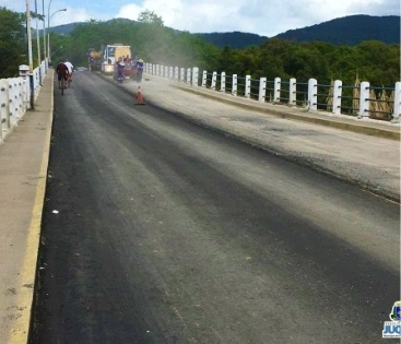 Imagem Prefeitura Realiza Obras de Recapeamento na Ponte Sobre o Rio Juquiá