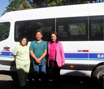 Imagem Educação Municipal Adquire Van para Transporte de Alunos do CAES
